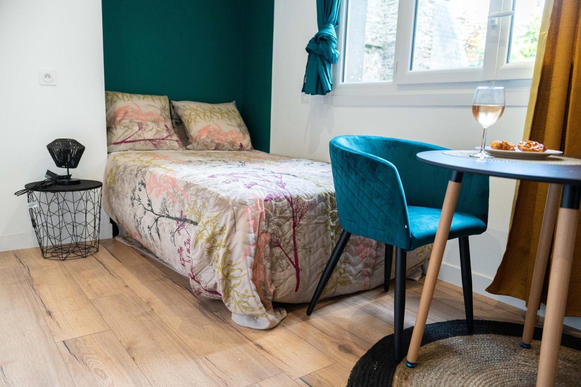 Fougères Yellow Home מראה חיצוני תמונה