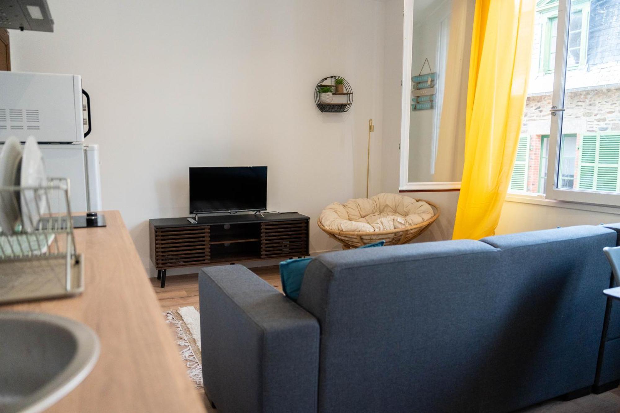 Fougères Yellow Home מראה חיצוני תמונה